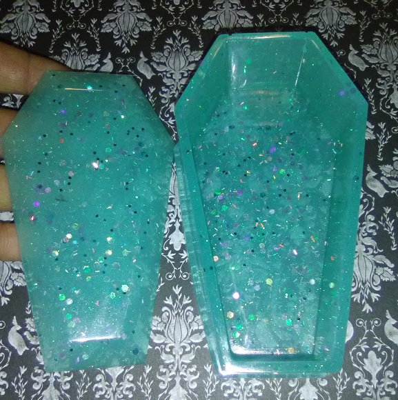 Pastel Goth coffin trinket bow w/lid - Picture 3 of 5